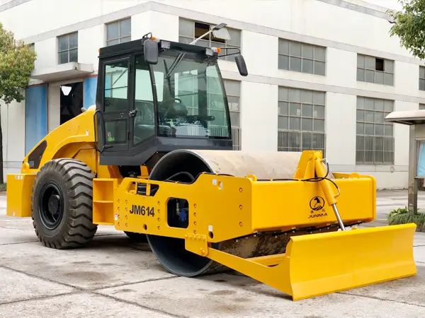 single drum road roller compactor