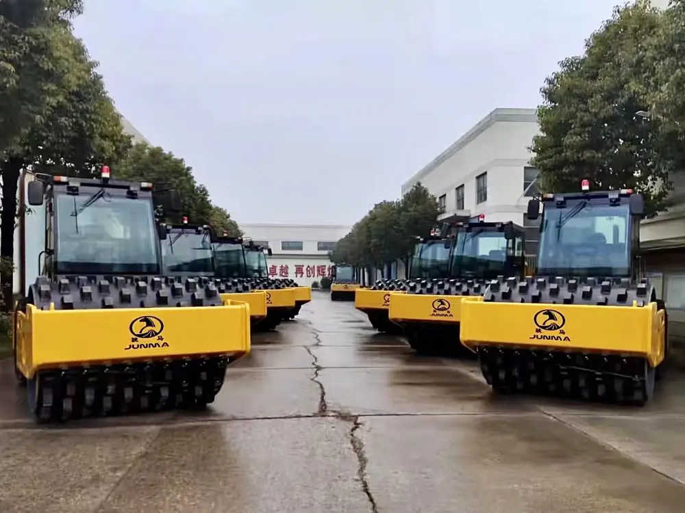 russian 8 sets single drum road roller compactor